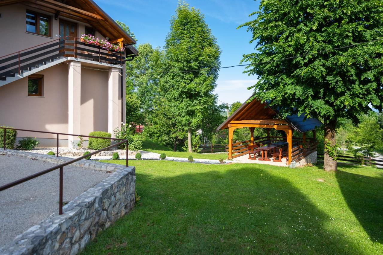 Apartment Sara Rakovica Exterior photo