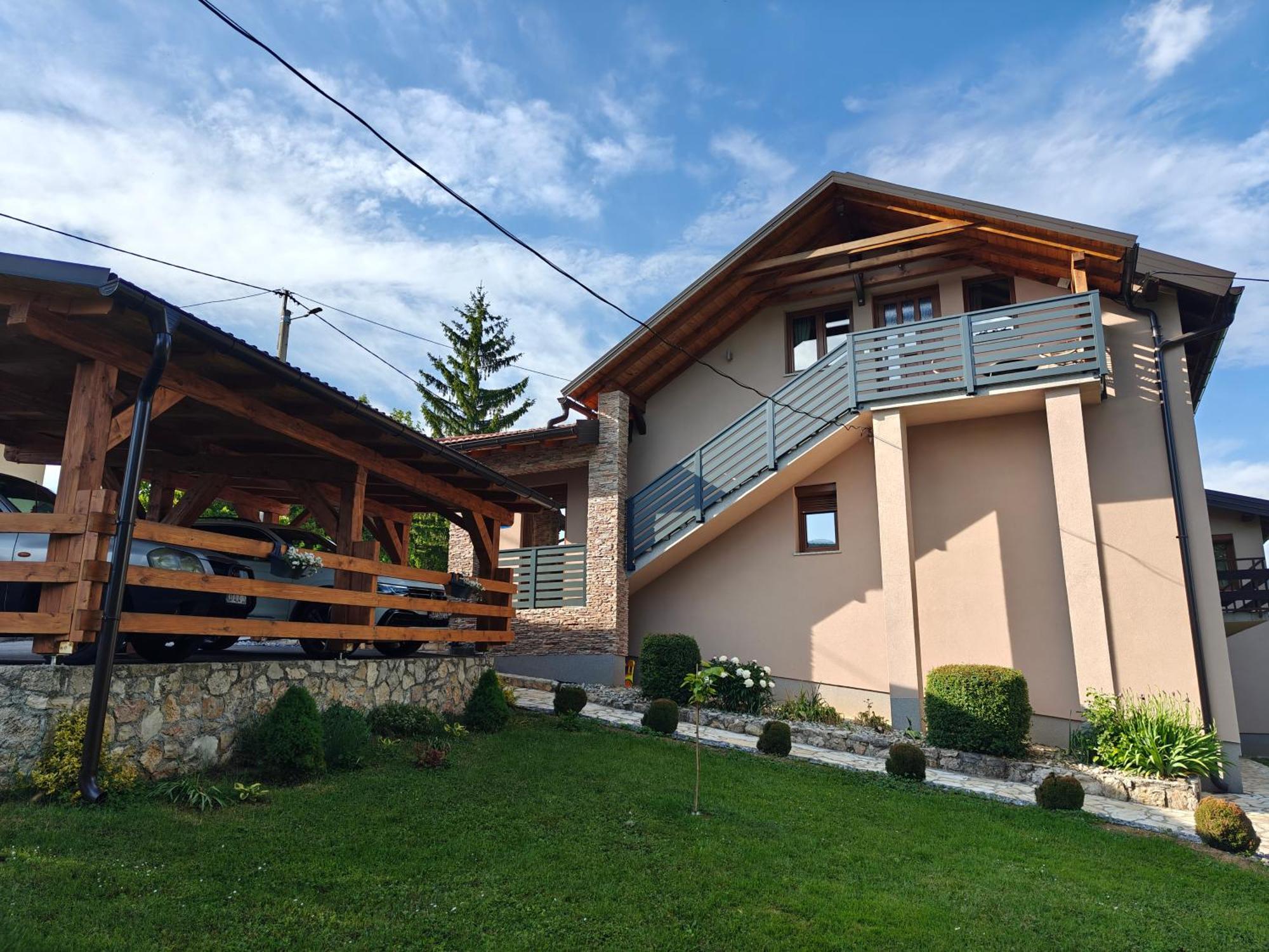 Apartment Sara Rakovica Exterior photo